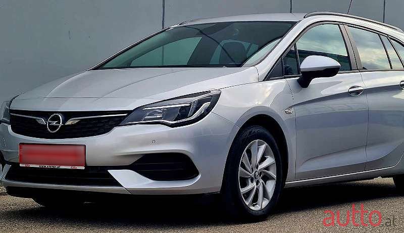 2020' Opel Astra photo #1