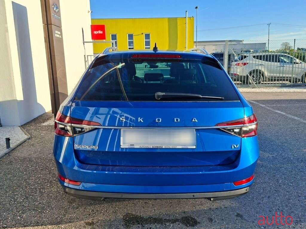 2021' Skoda Superb photo #4