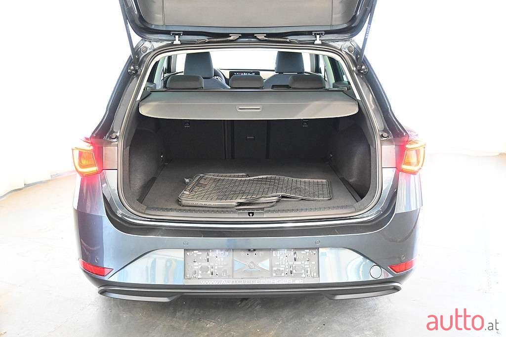 2024' SEAT Leon photo #5