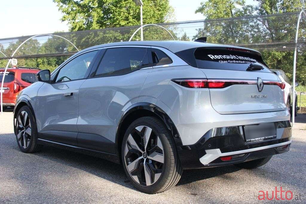2022' Renault Megane photo #2