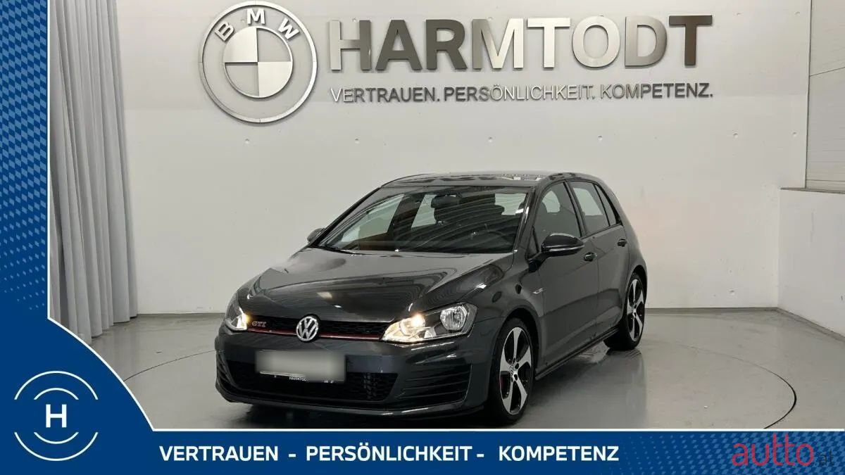 2016' Volkswagen Golf photo #1