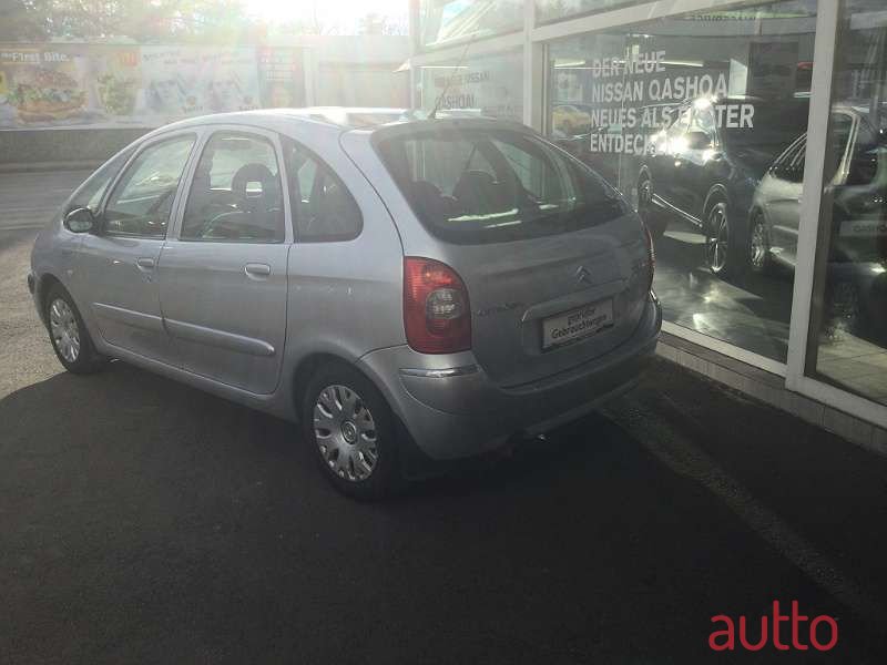 2004' Citroen Xsara Picasso photo #2