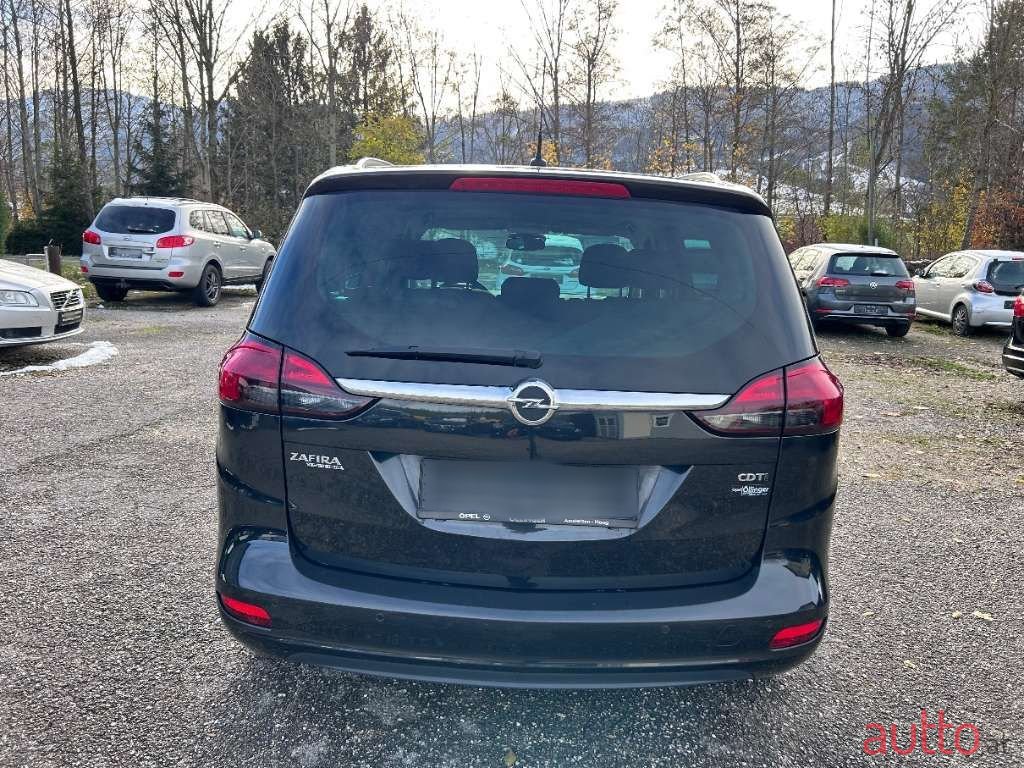 2015' Opel Zafira photo #5