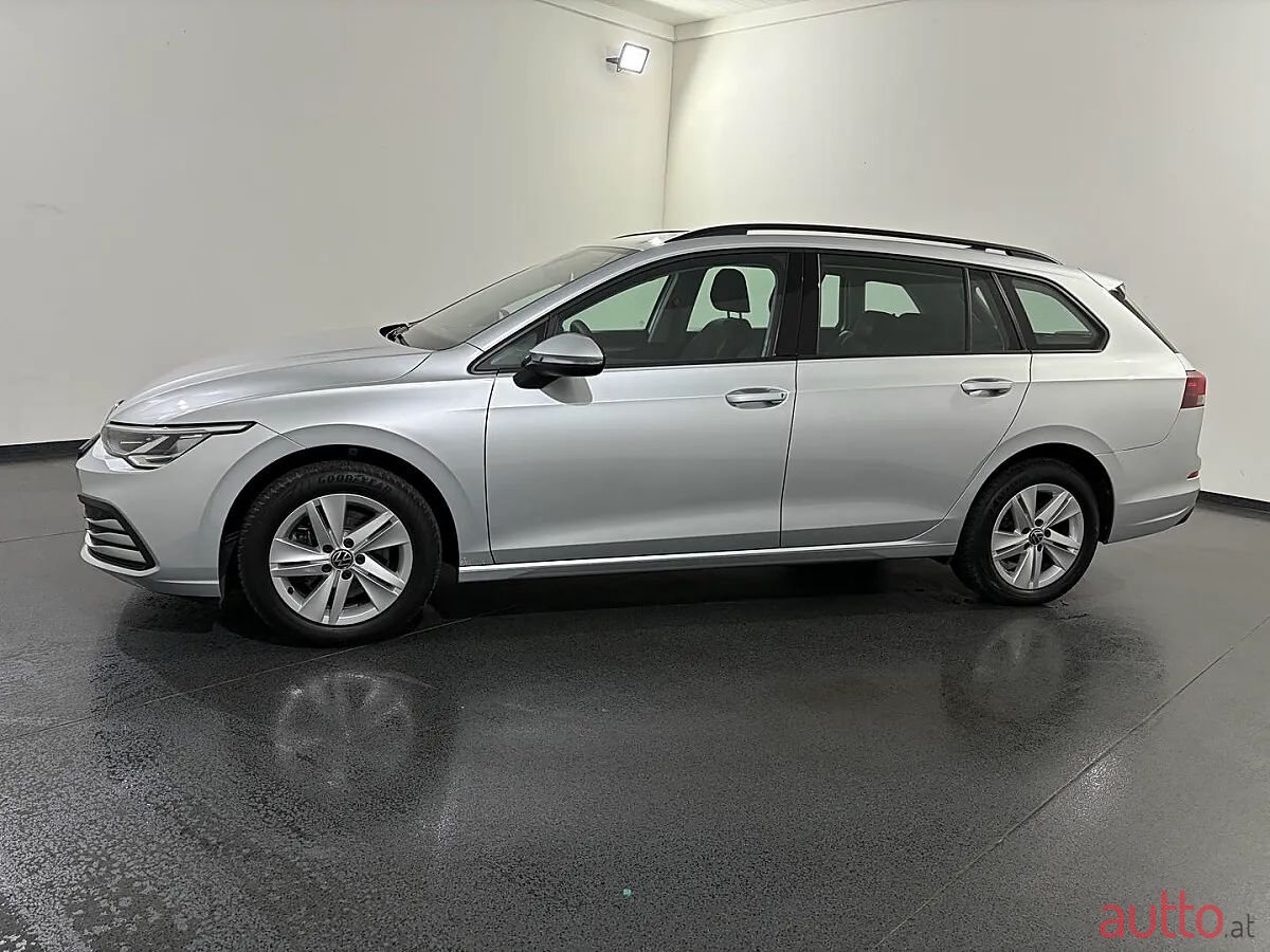 2024' Volkswagen Golf photo #3