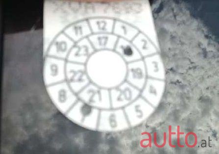 2005' Volkswagen Touareg photo #4