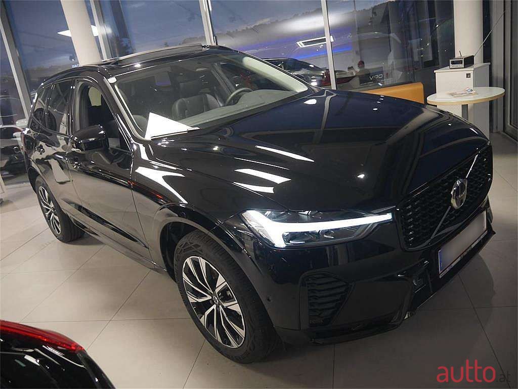 2023' Volvo XC60 photo #1