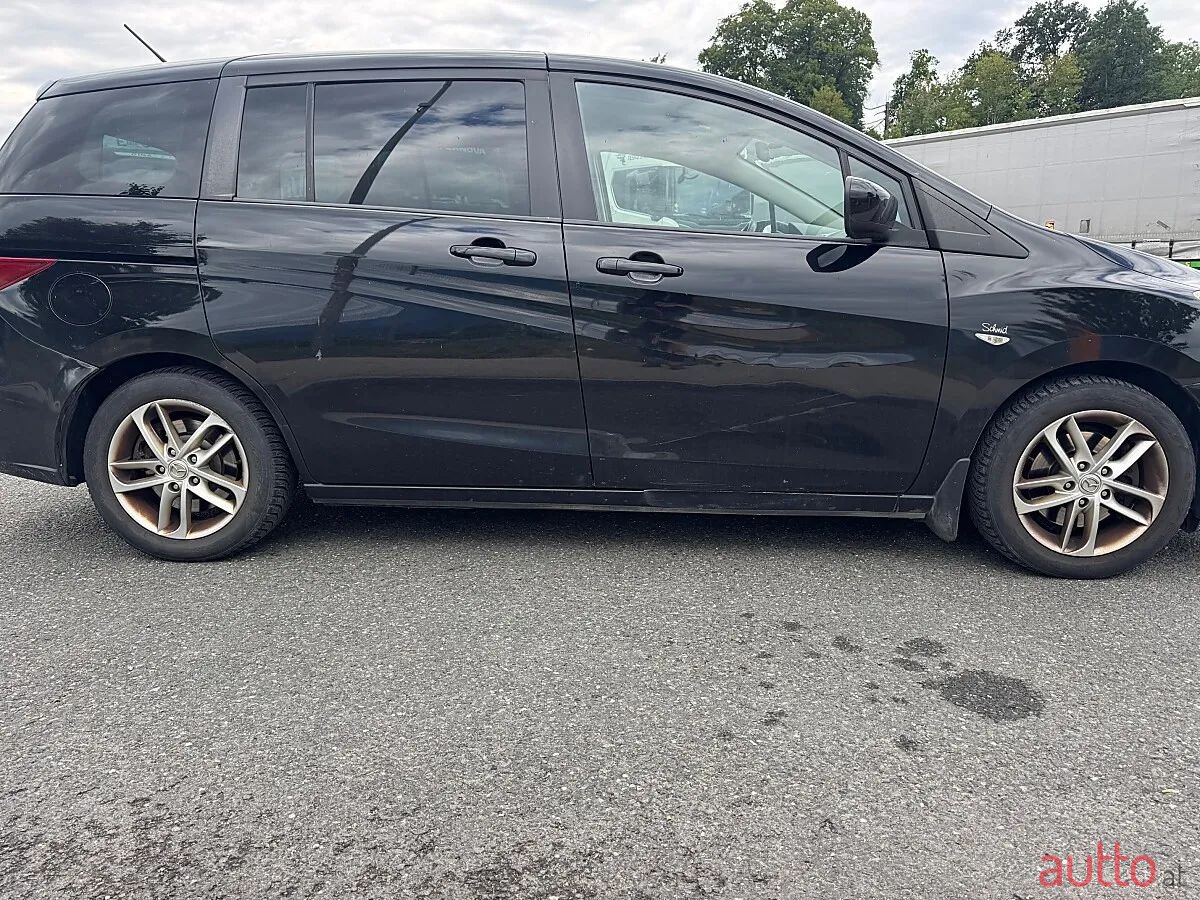 2011' Mazda Mazda5 photo #6