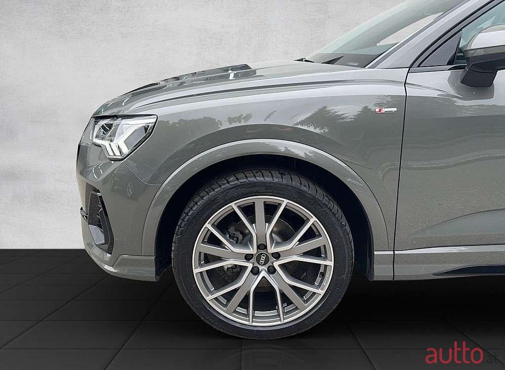 2024' Audi Q3 photo #4