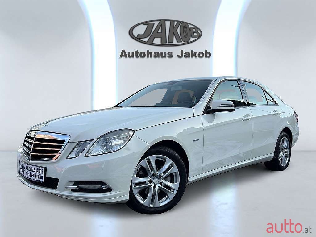 2011' Mercedes-Benz E-Klasse photo #1