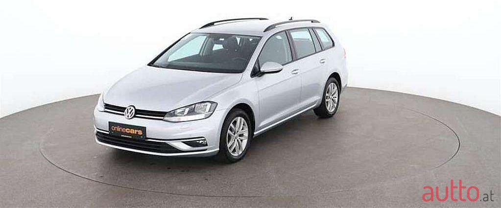 2019' Volkswagen Golf photo #1