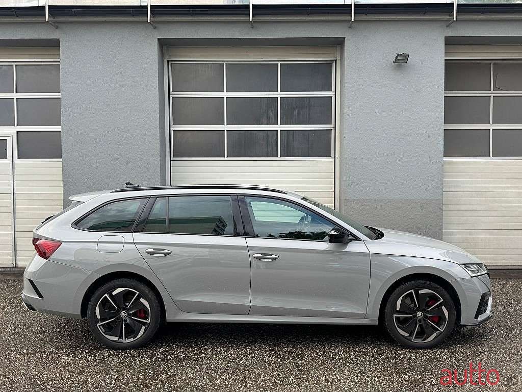 2021' Skoda Octavia photo #3