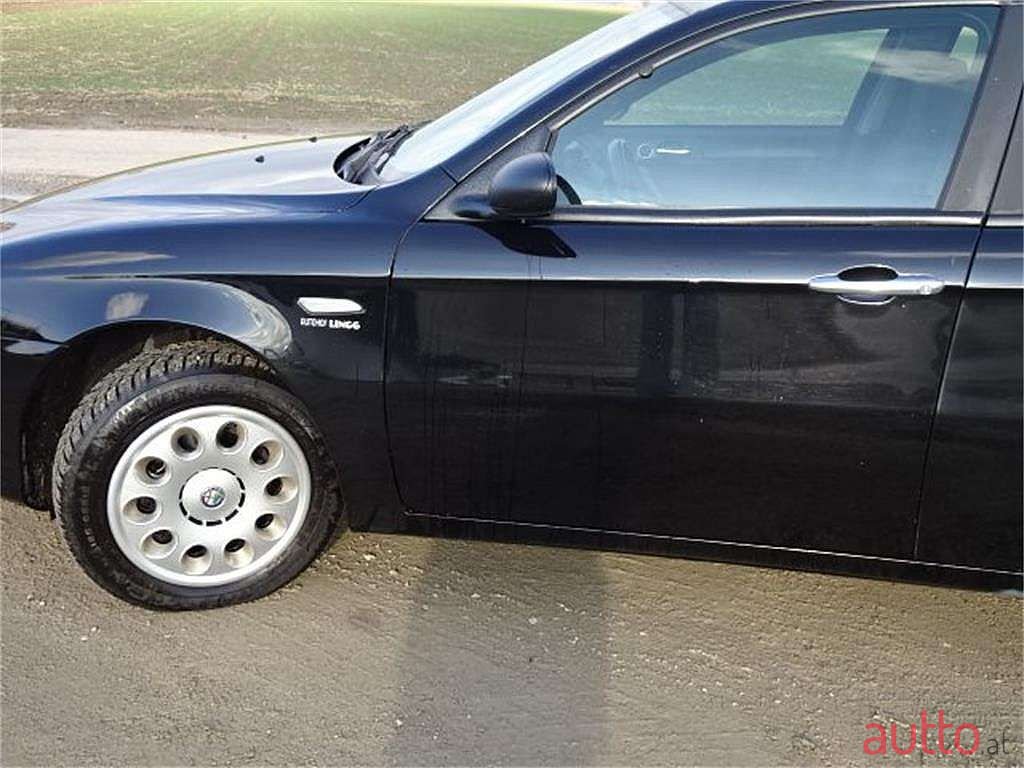 2006' Alfa Romeo 147 photo #2