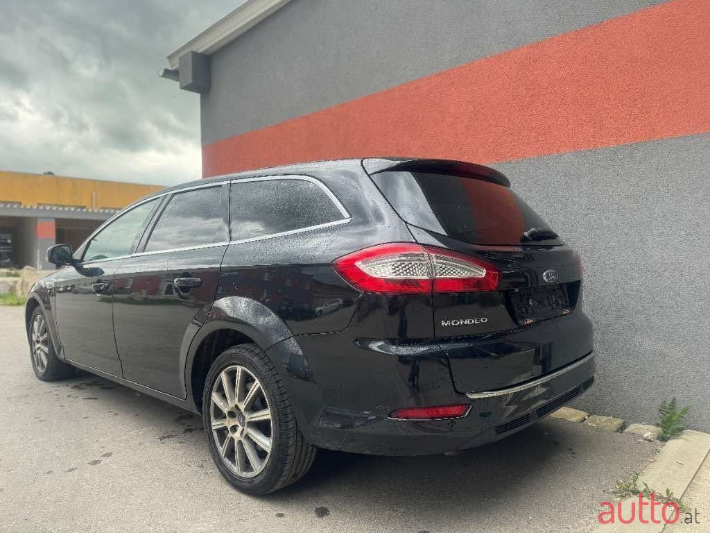 2013' Ford Mondeo photo #2