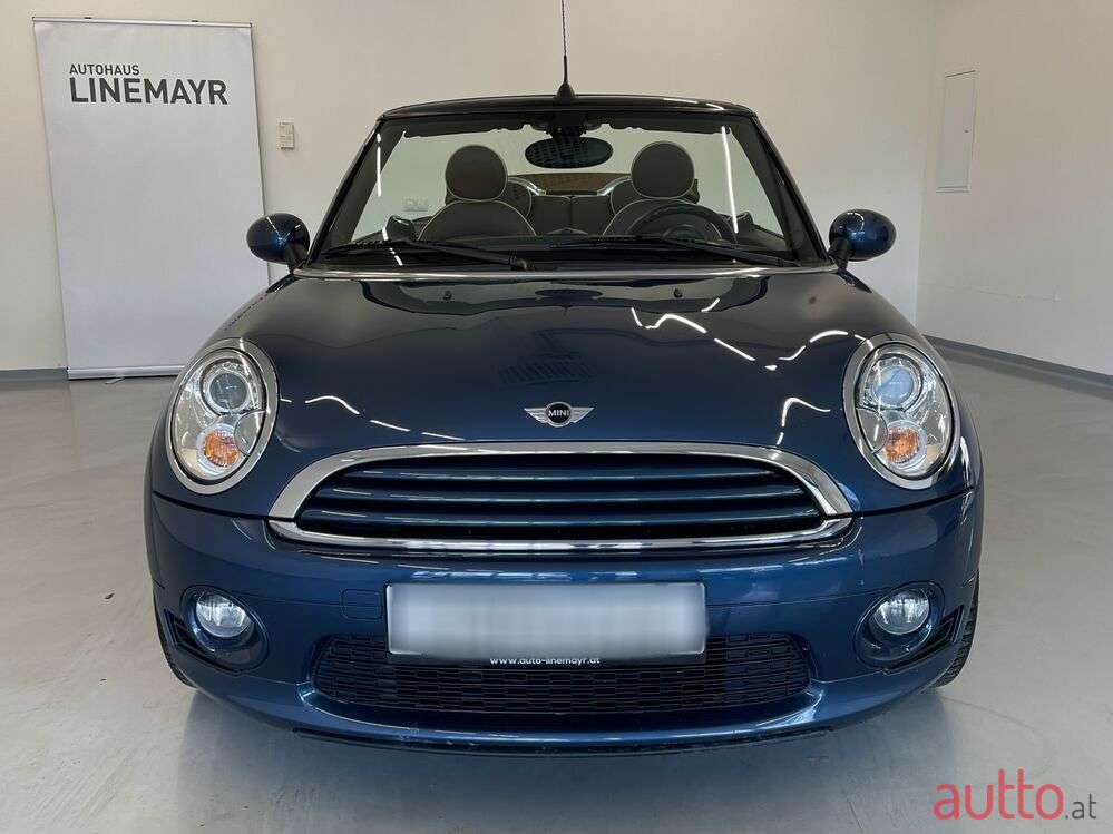 2009' MINI Cabrio photo #3