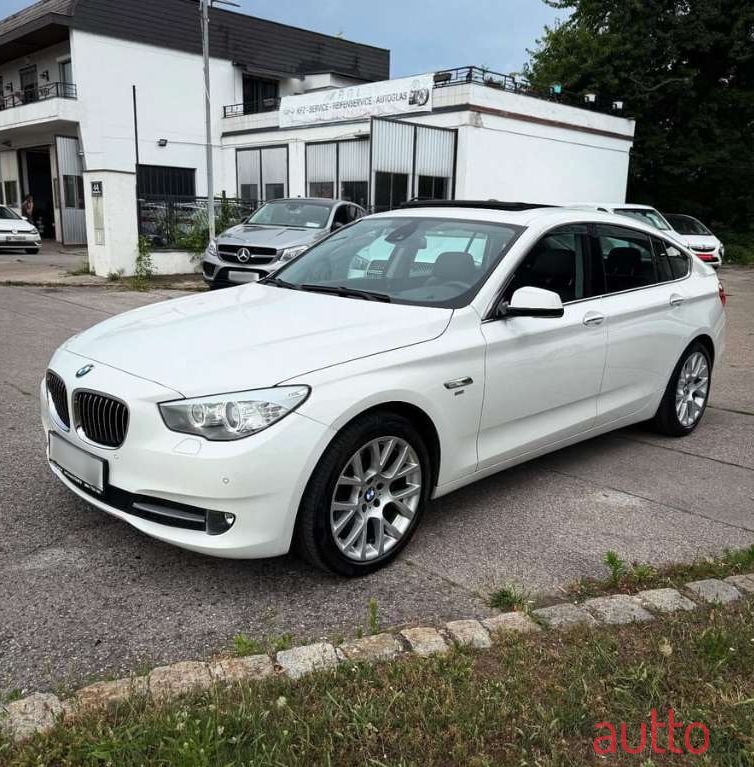 2011' BMW 5Er-Reihe photo #1