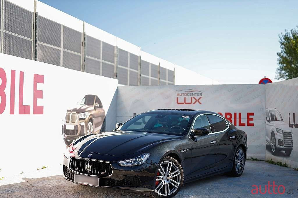 2016' Maserati Ghibli photo #5