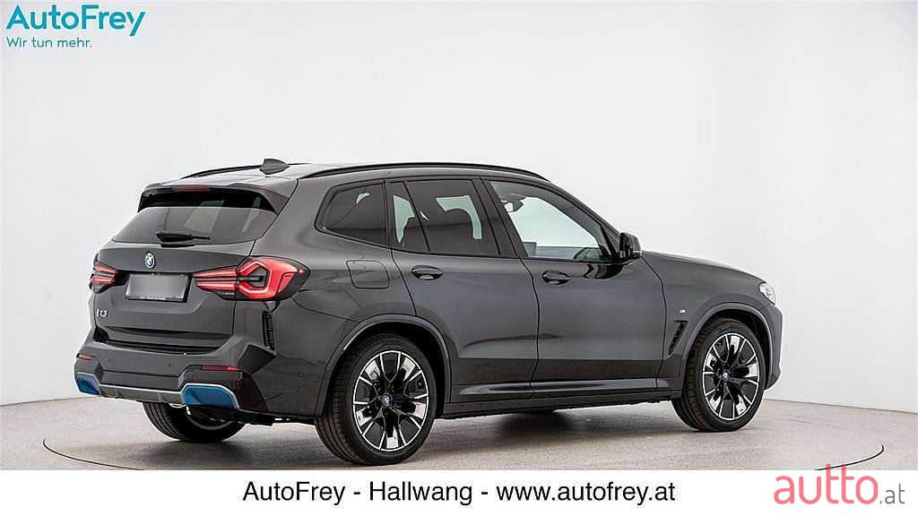 2022' BMW X3 photo #5