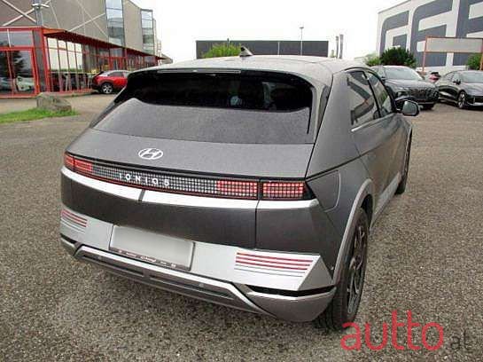 2022' Hyundai Ioniq 5 photo #2