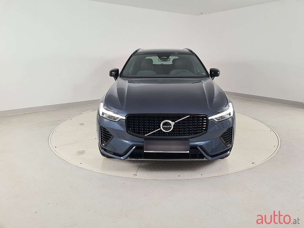 2023' Volvo XC60 photo #2