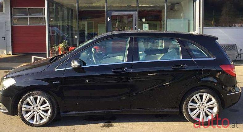 2012' Mercedes-Benz B-Klasse photo #1