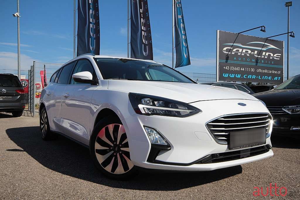 2020' Ford Focus photo #1