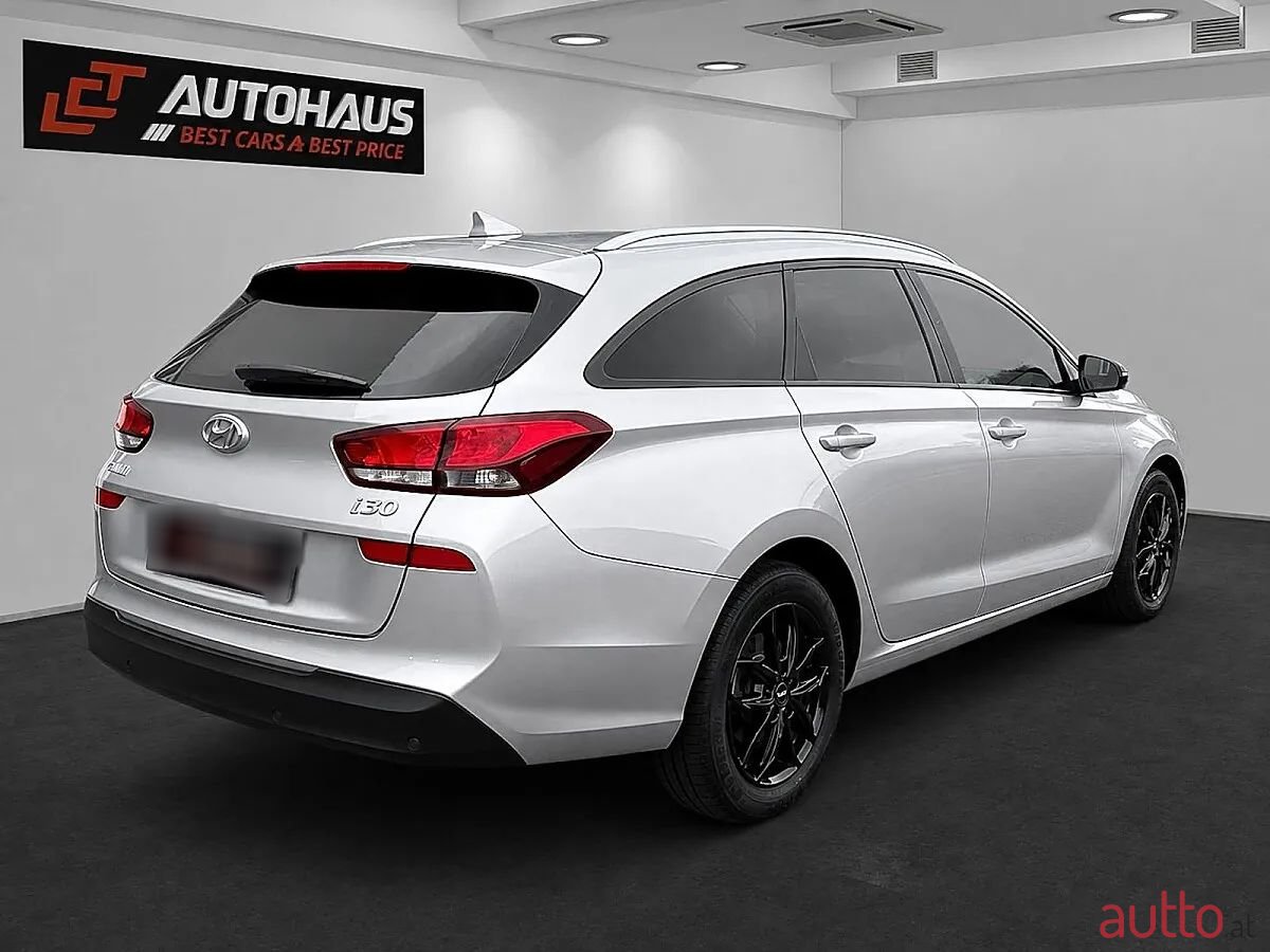 2020' Hyundai i30 photo #6