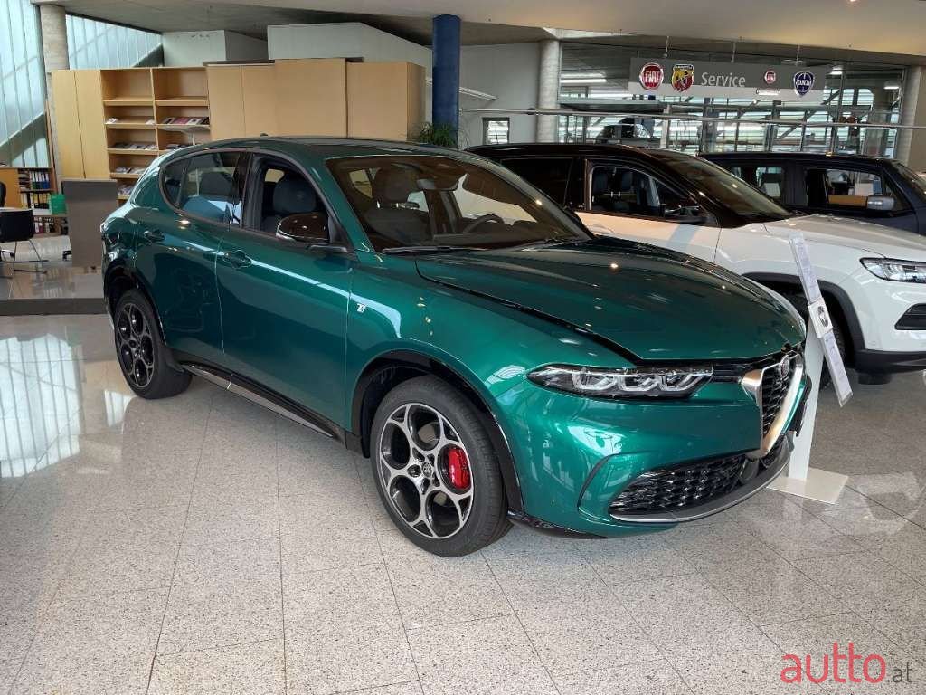 2023' Alfa Romeo Tonale photo #1
