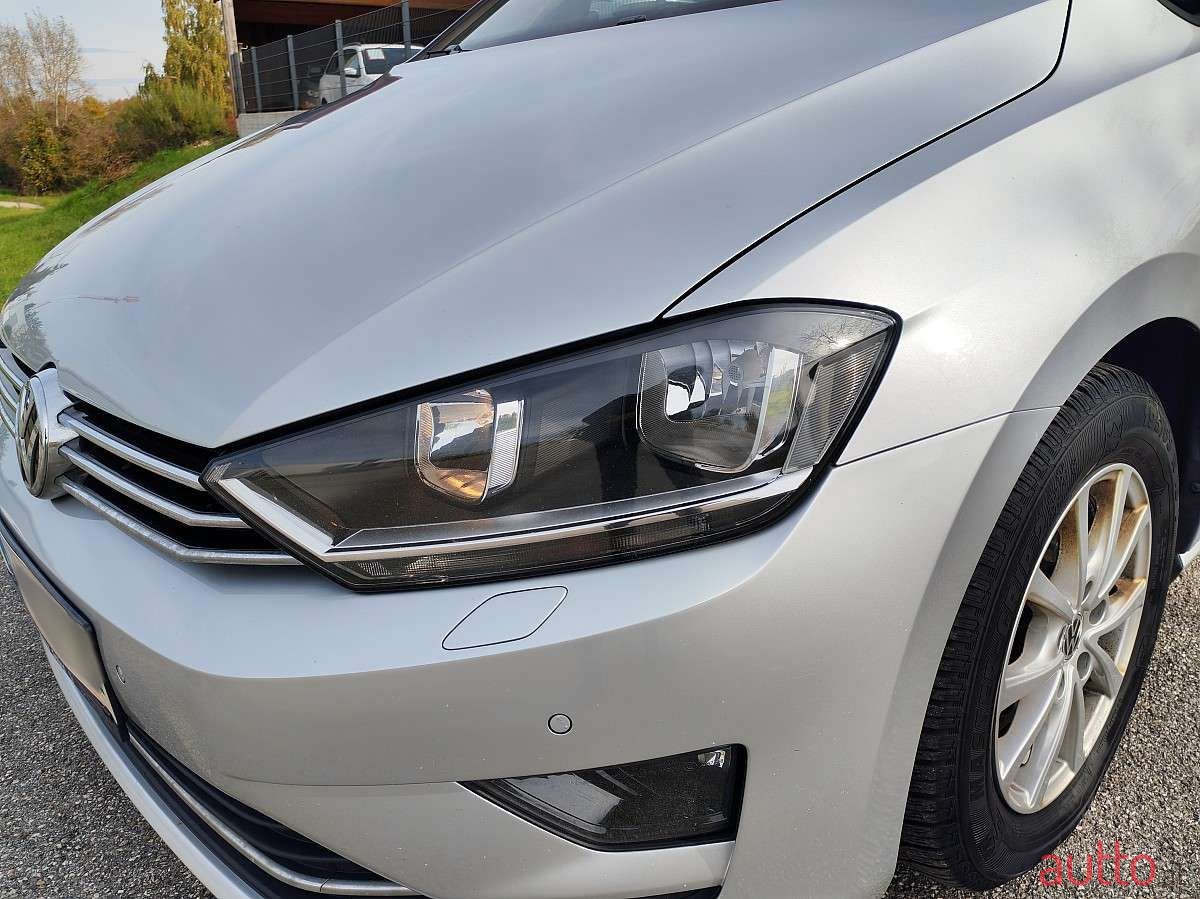 2016' Volkswagen Golf photo #4