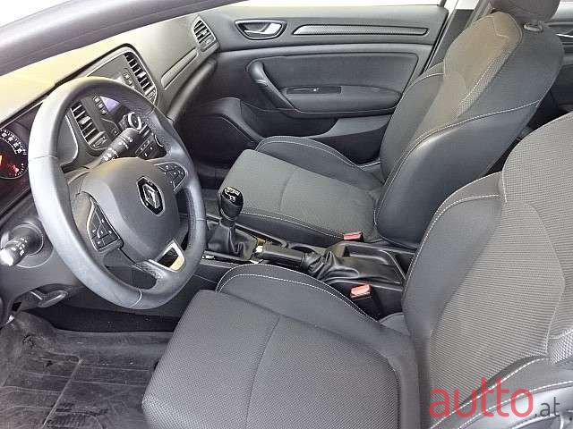 2021' Renault Megane photo #5