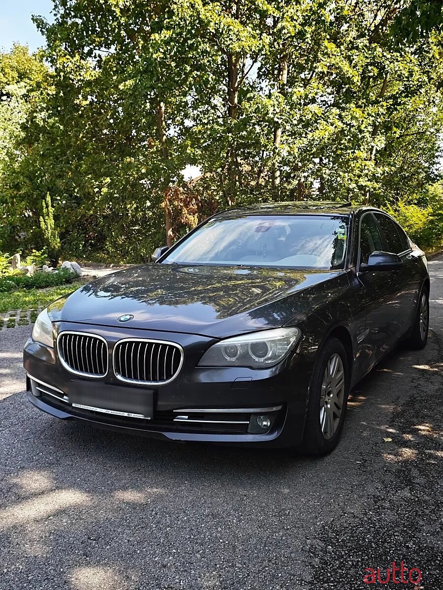 2013' BMW 7Er-Reihe photo #1