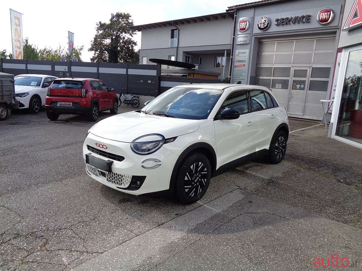 2024' Fiat 600E photo #3