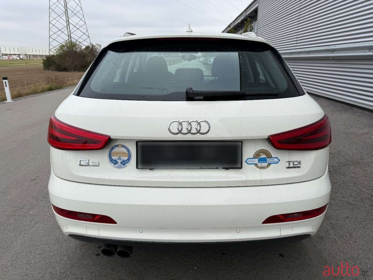 2011' Audi Q3 photo #6