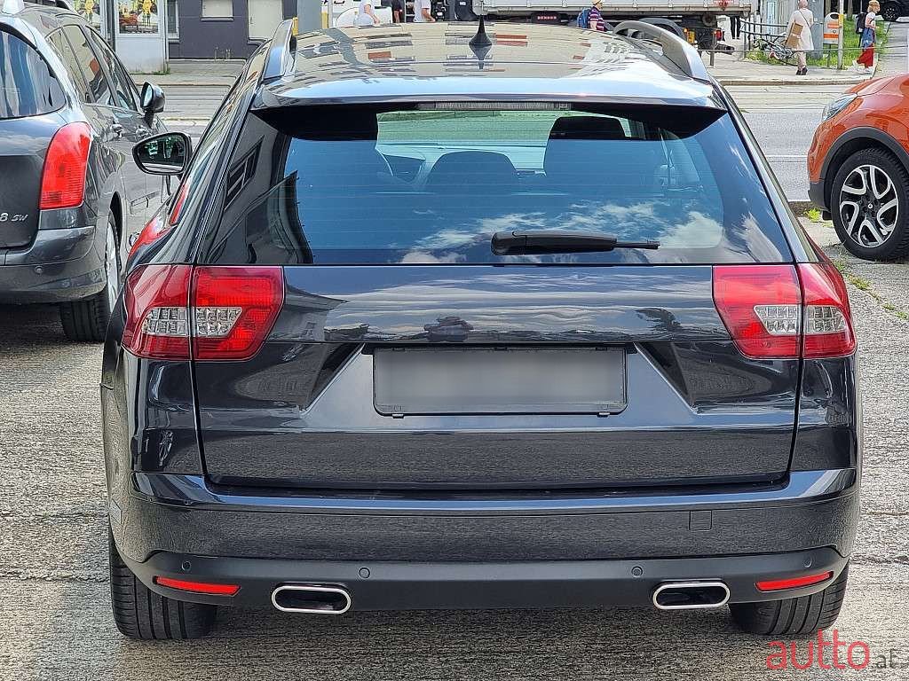 2011' Citroen C5 photo #4