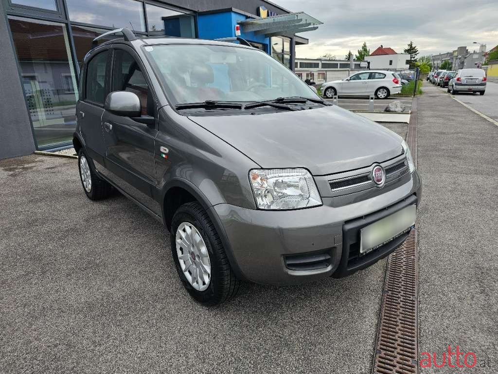 2010' Fiat Panda photo #3