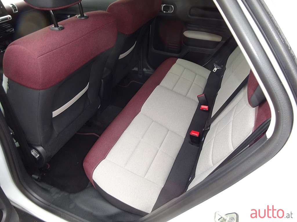 2018' Citroen C4 Cactus photo #6