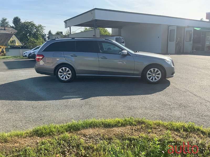 2010' Mercedes-Benz E-Klasse photo #4