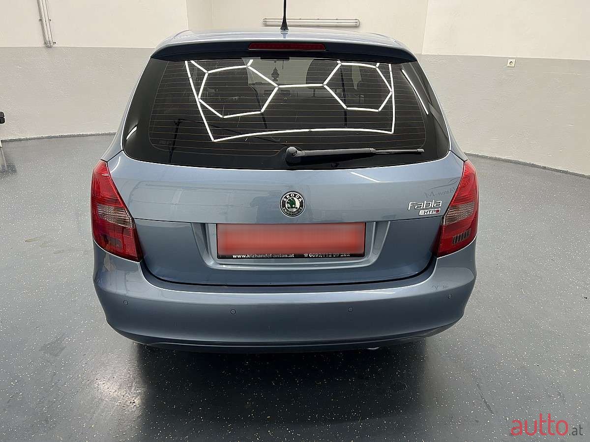 2010' Skoda Fabia photo #4