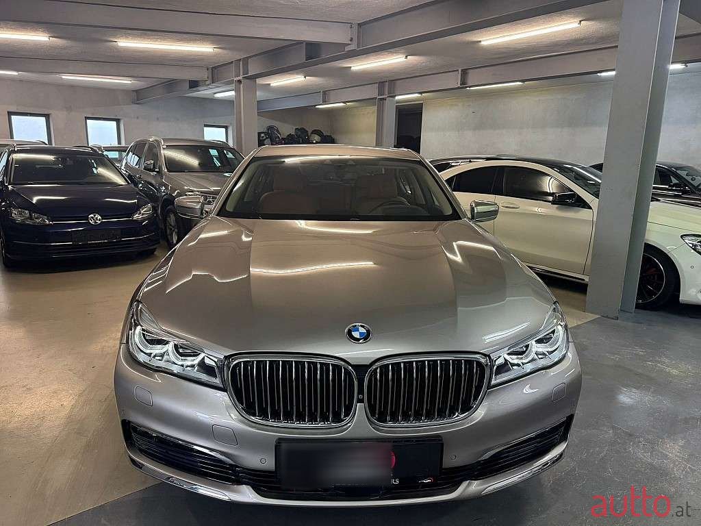 2017' BMW 7Er-Reihe photo #5