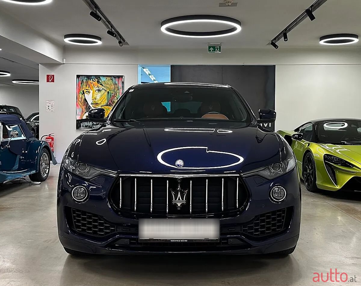 2016' Maserati Levante photo #4
