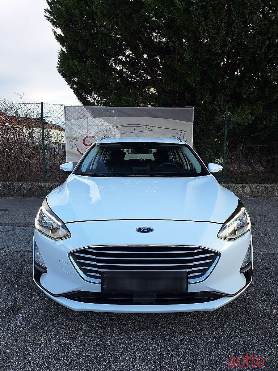 2020' Ford Focus photo #5