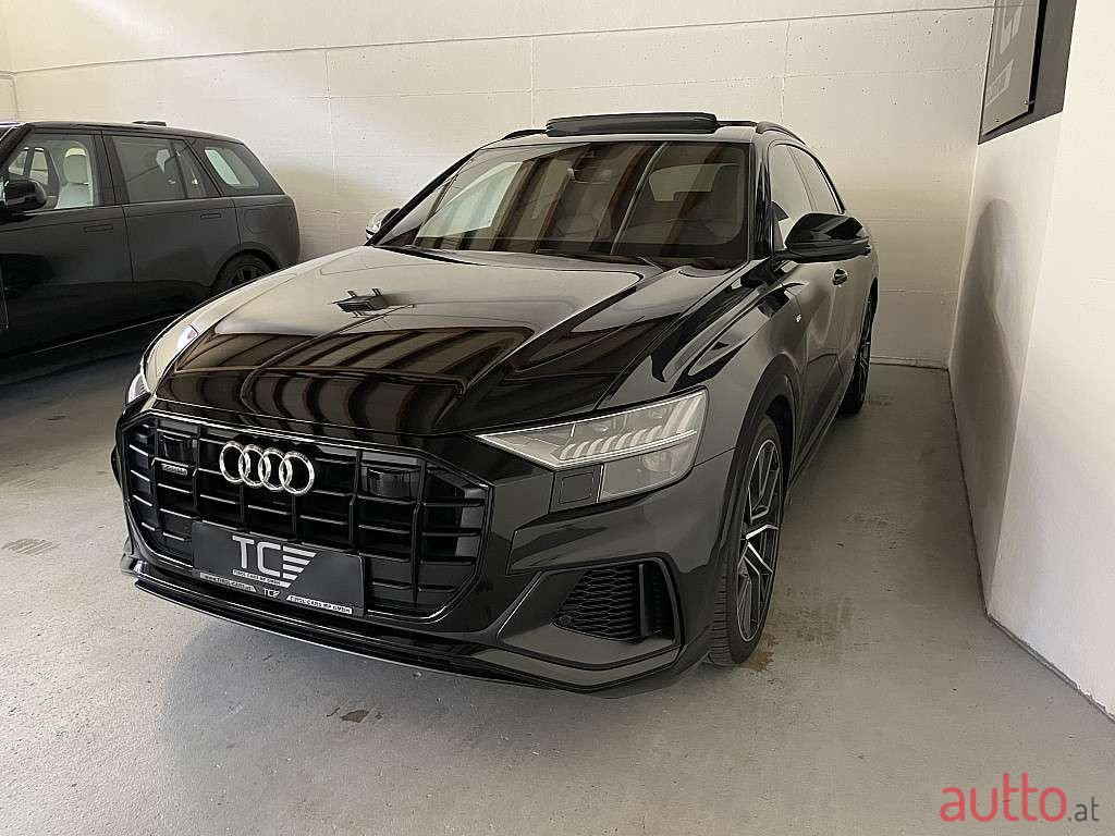 2019' Audi Q8 photo #4