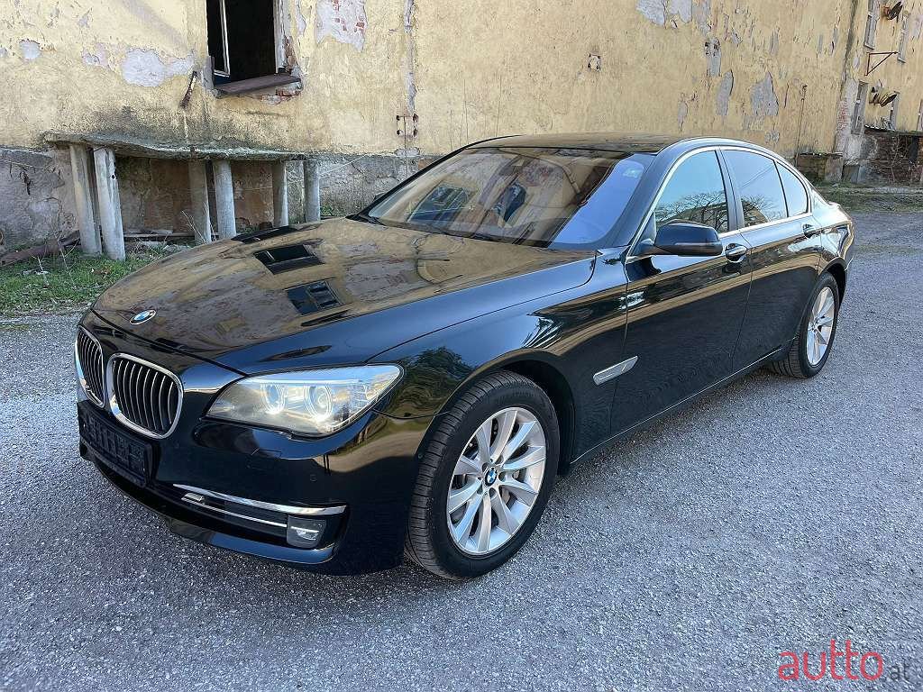 2013' BMW 7Er-Reihe photo #1