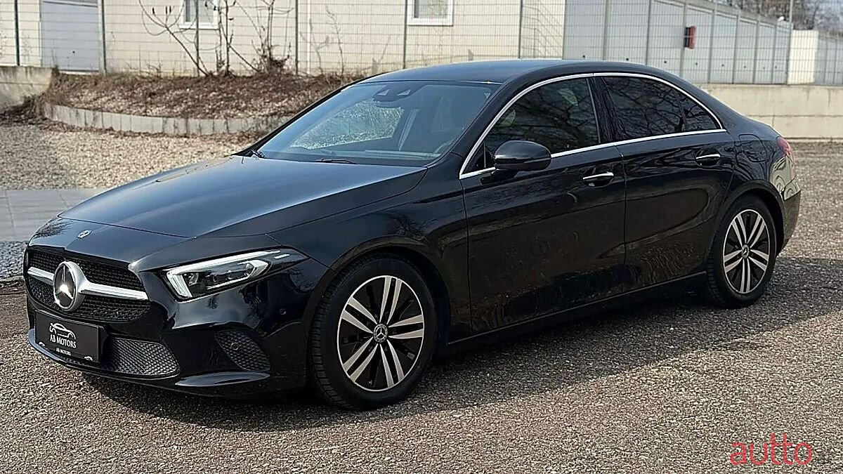 2020' Mercedes-Benz A-Klasse photo #3