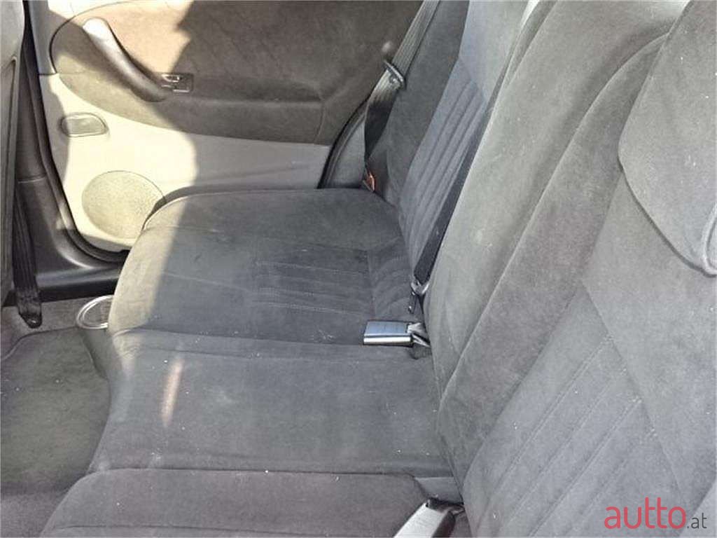 2006' Alfa Romeo 147 photo #4