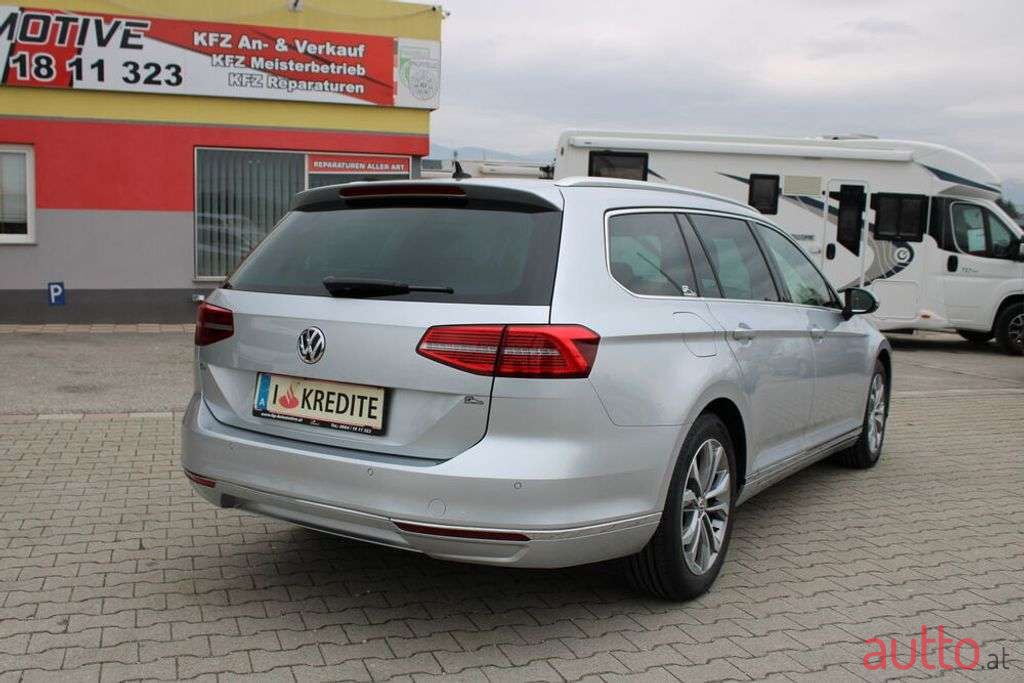 2016' Volkswagen Passat photo #5