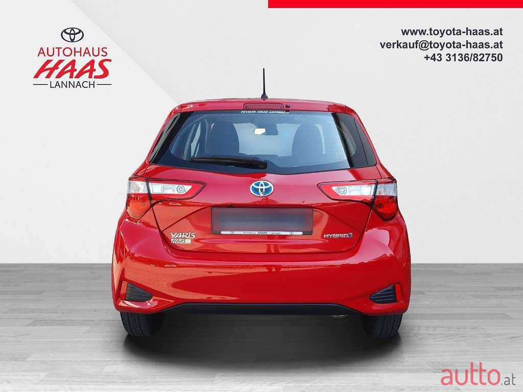 2020' Toyota Yaris photo #3
