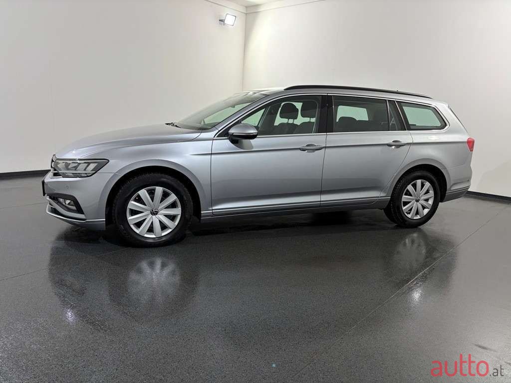 2022' Volkswagen Passat photo #3