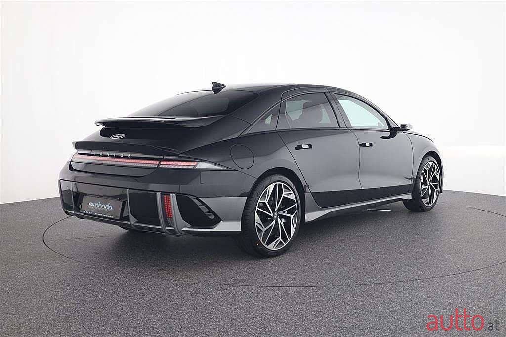 2023' Hyundai Ioniq 6 photo #5