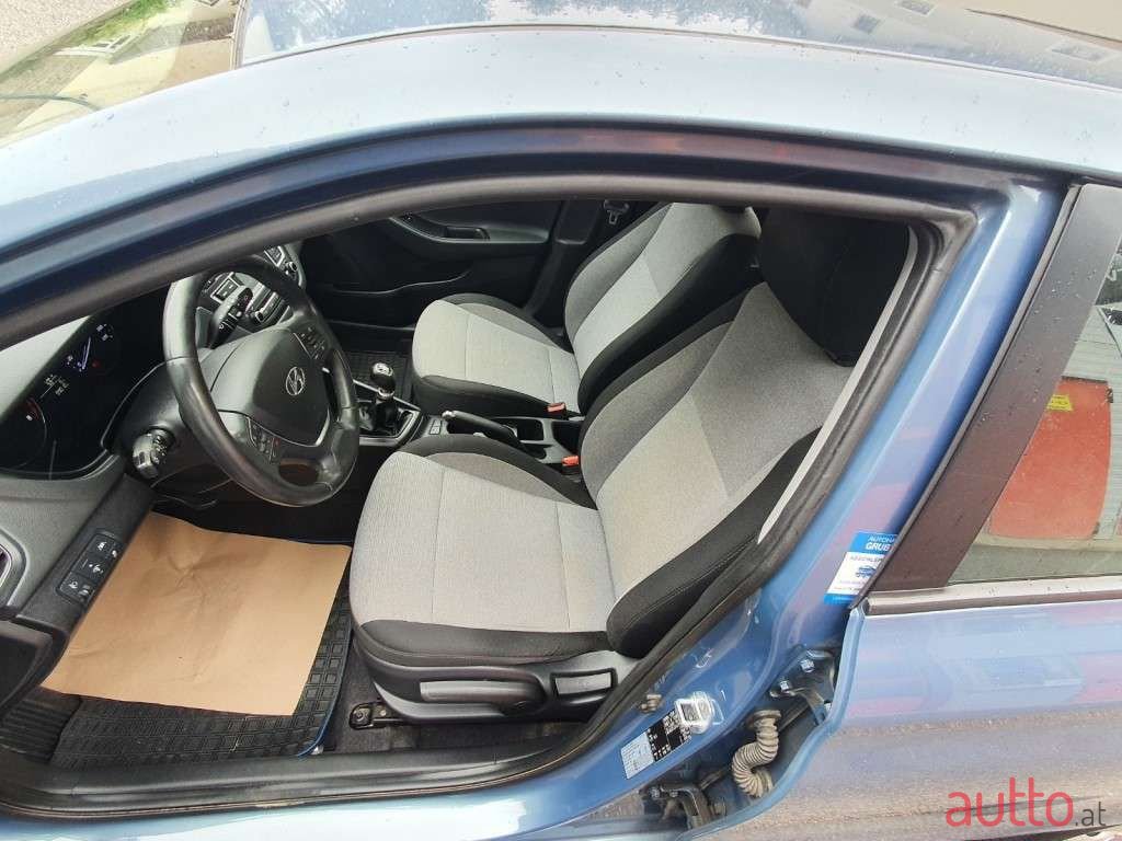 2015' Hyundai i20 photo #4