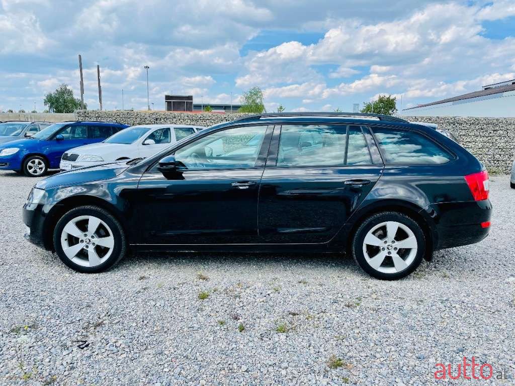 2013' Skoda Octavia photo #3
